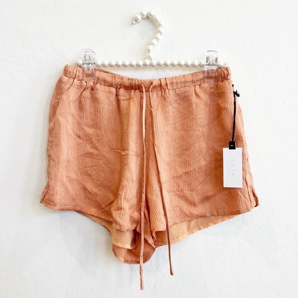 ASTR The Label Women's Rosabel Satin Tie-Front Shorts Coral Drawstring Small NWT - Picture 2 of 5
